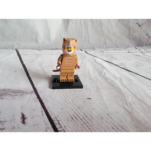 Lego T-Rex Costume Fan Minifigure Dinosaur Collectible Series 24 - Picture 1 of 4